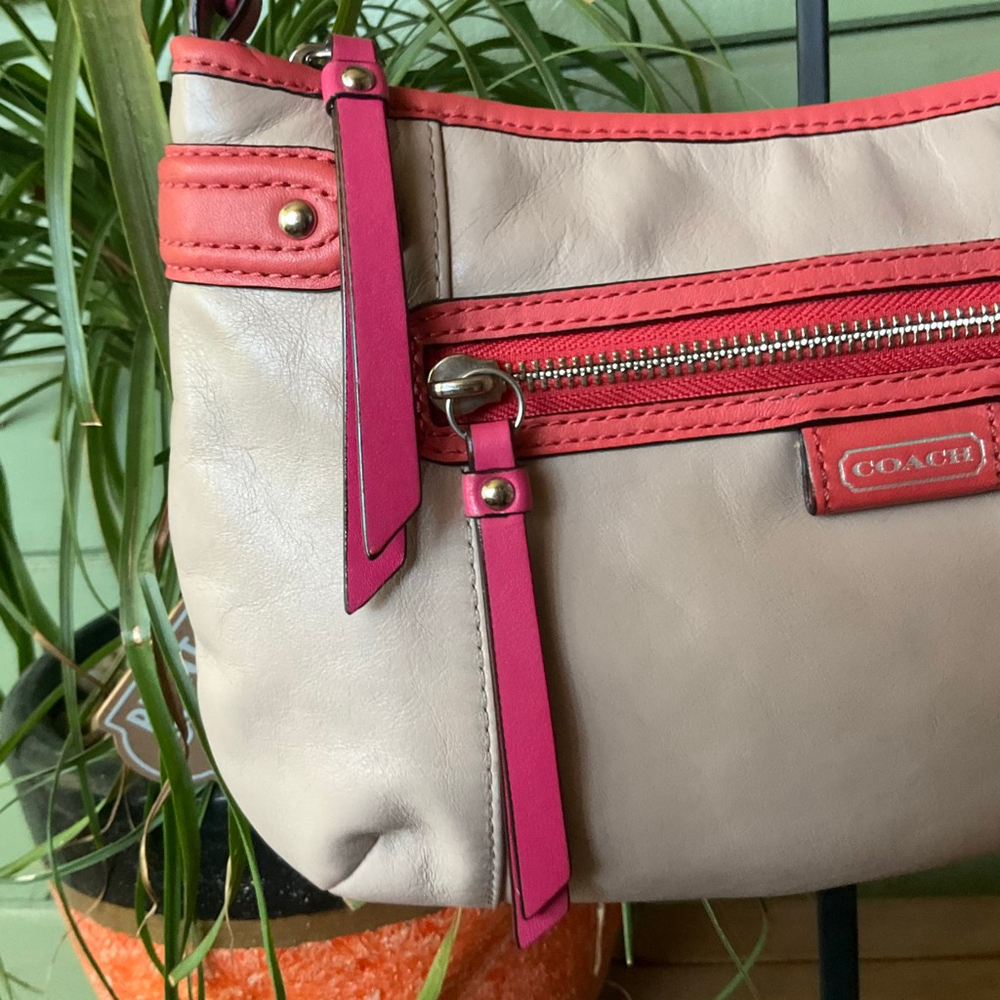 Coach Daisy Spectator Purse Tan/Pink with Scarf (no hang tag) - Picture 3 of 14